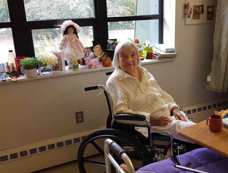 Residents Rooms | New Bedford Jewish Convalescent Home